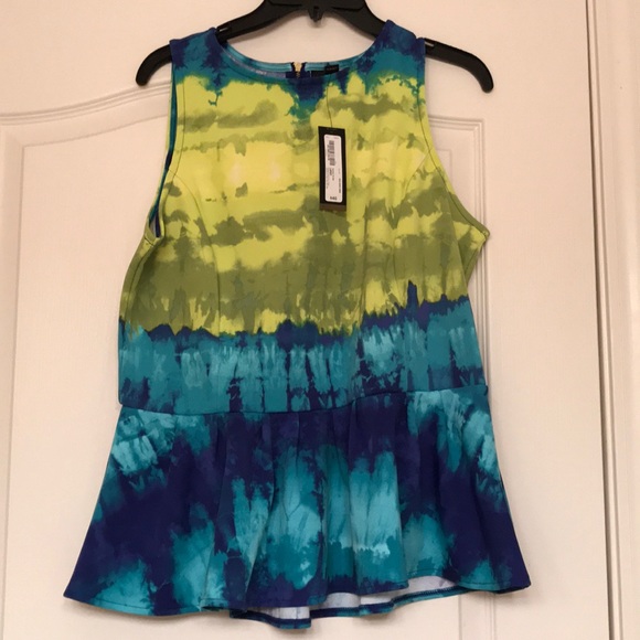 Tops - Worthington colorful sleeveless blouse